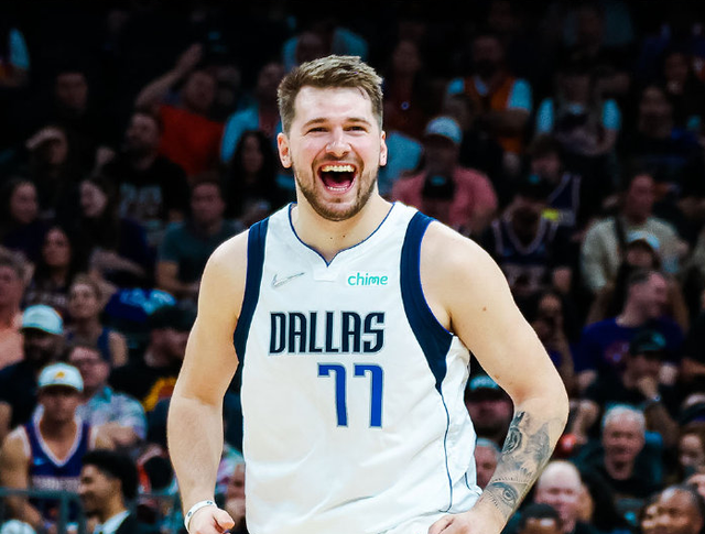 关键战国王杯传出新动向,达拉斯独行侠外线爆发,高层表态:媒体盛赞,轮换策略被讨论的简单介绍 关键战国王杯传出新动向,达拉斯独行侠外线爆发,高层表态:媒体盛赞,轮换策略被讨论的简单介绍