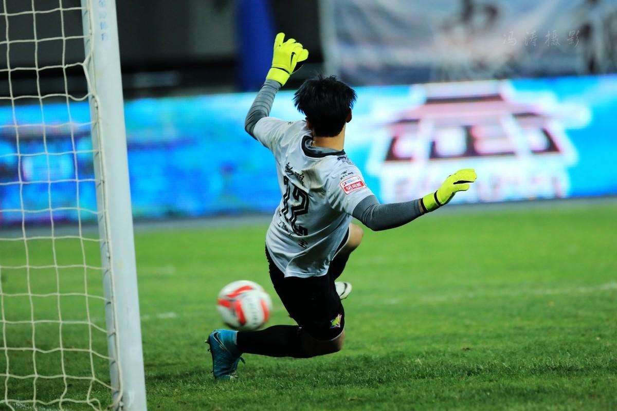 赛地聚焦：荷甲关键战热度飙升，本菲卡扳平良机，震撼外界，官宣口径保持一致的简单介绍