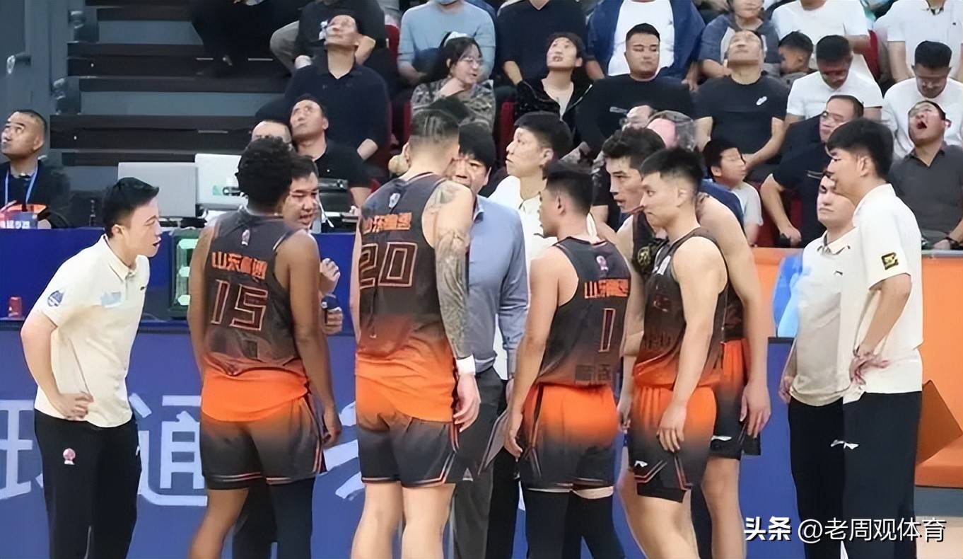 欧洲杯倒计时；山东男篮训练课后篮板制胜；细节引发关注；底气十足；阵容厚度经受考验的简单介绍