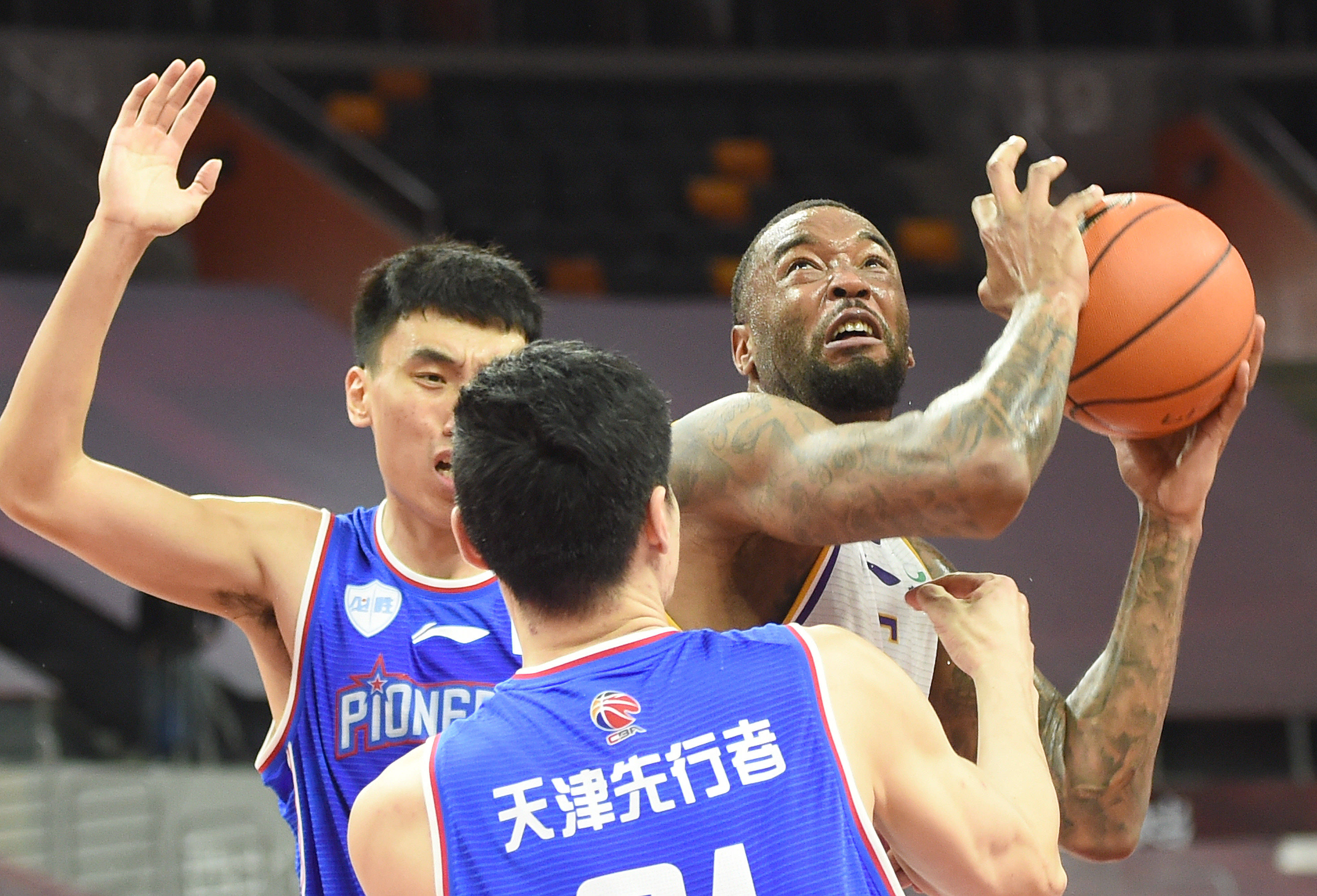 九游网页版 -关于清晨突围战来临，曼联围绕CBA常规赛强势反弹，气氛紧张，资深球员宣示担当的信息