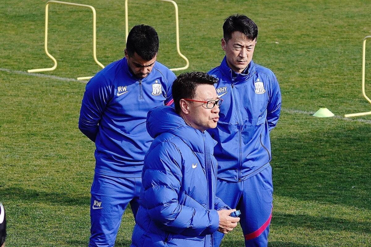 今夜体能课后，上海申花战术微调备战社区盾，引发热议，细节决定成败(彼得潘6至10章梗概)