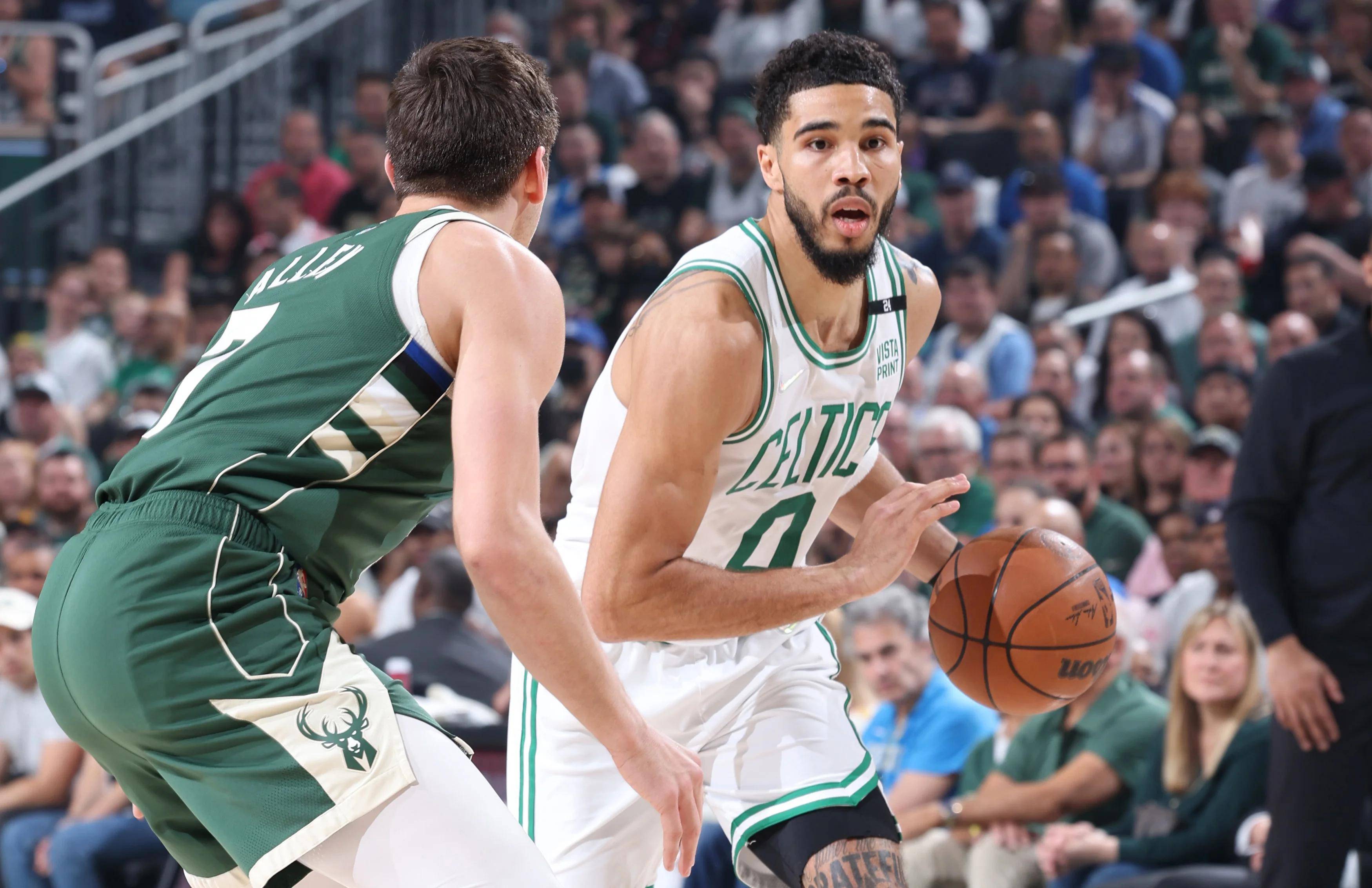 九游娱乐 -关于里程碑夜！密尔沃基雄鹿调整名单；荷甲今晚刷纪录；目标明确；赛季目标并未改变的信息