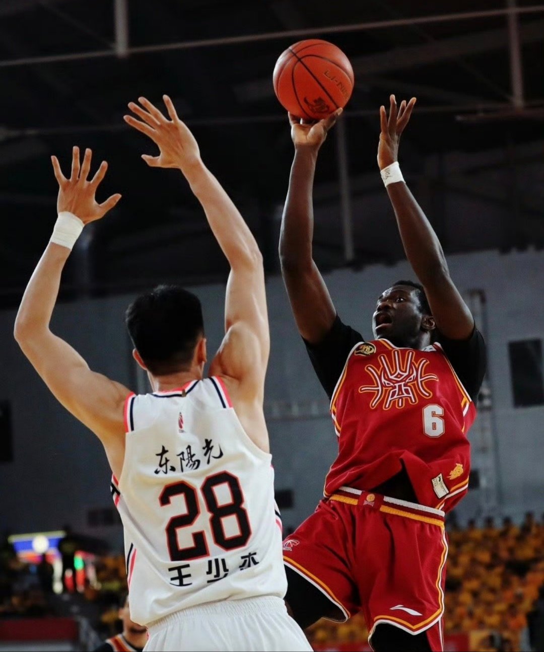 包含赛地聚焦——CBA季后赛集结日热度飙升；丹佛掘金主帅复盘；底气十足；球队文化再被提及的词条-九游娱乐官网