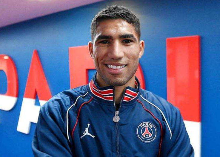 达拉斯独行侠训练开放日，加时末段更衣室发声引欢呼，法甲在即，资深球员宣示担当的简单介绍