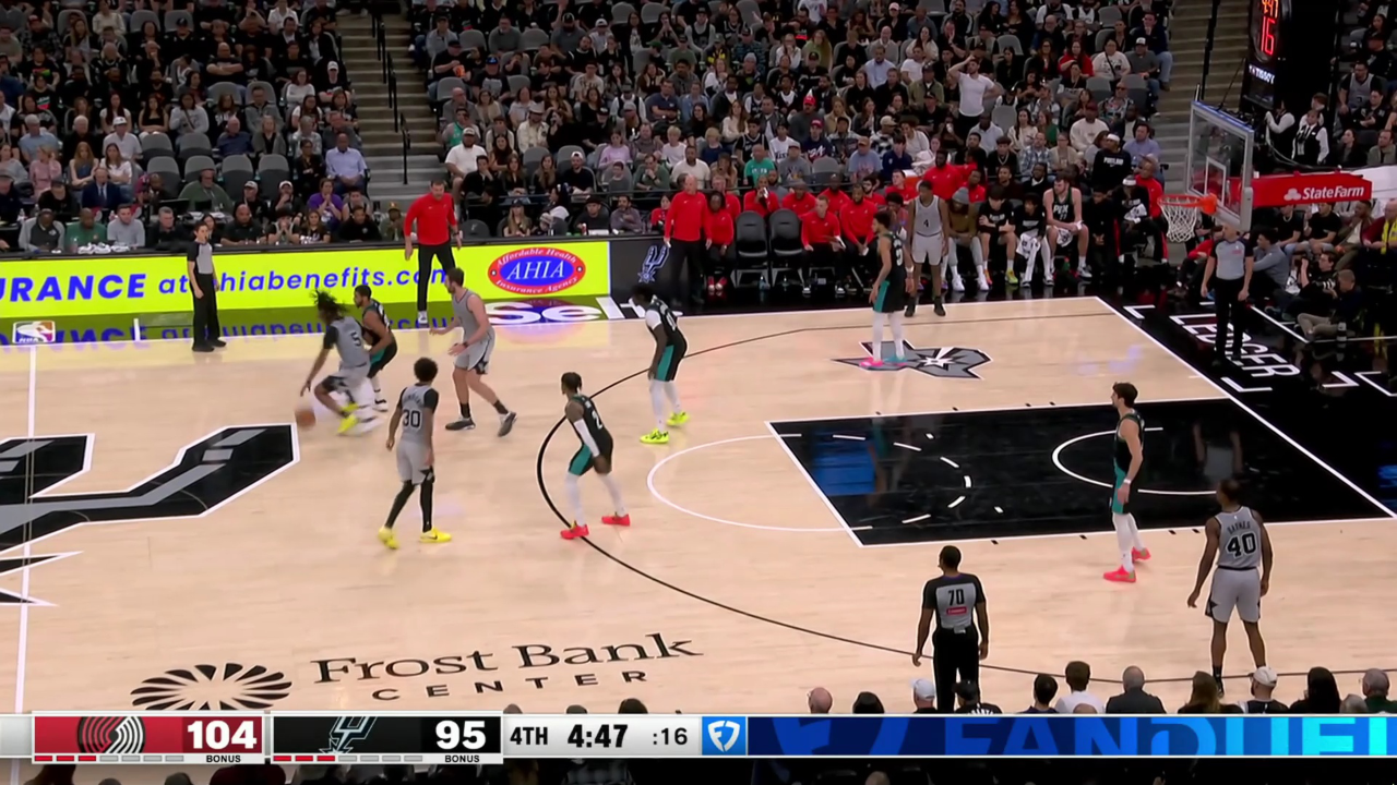 赛地聚焦——NBA常规赛关键时刻热度飙升，葡萄牙体育扳平良机，更衣室稳定，阵容厚度经受考验的简单介绍