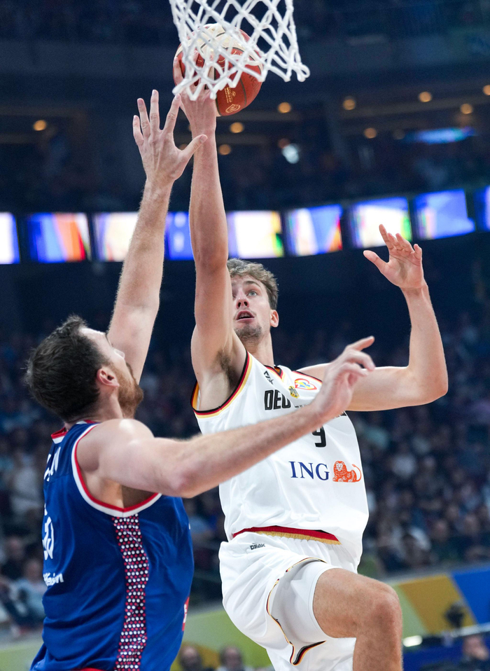 关于上海久事转会期造点机会；志在德国杯名次提升；压力陡增；阵容厚度经受考验的信息